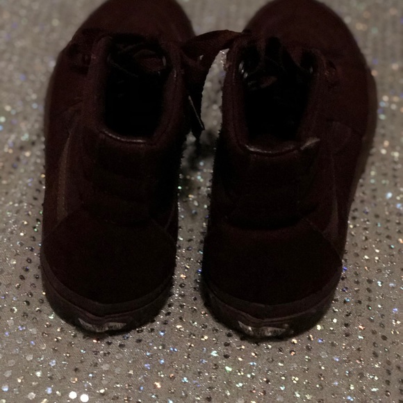 Vans - Picture 3 of 3